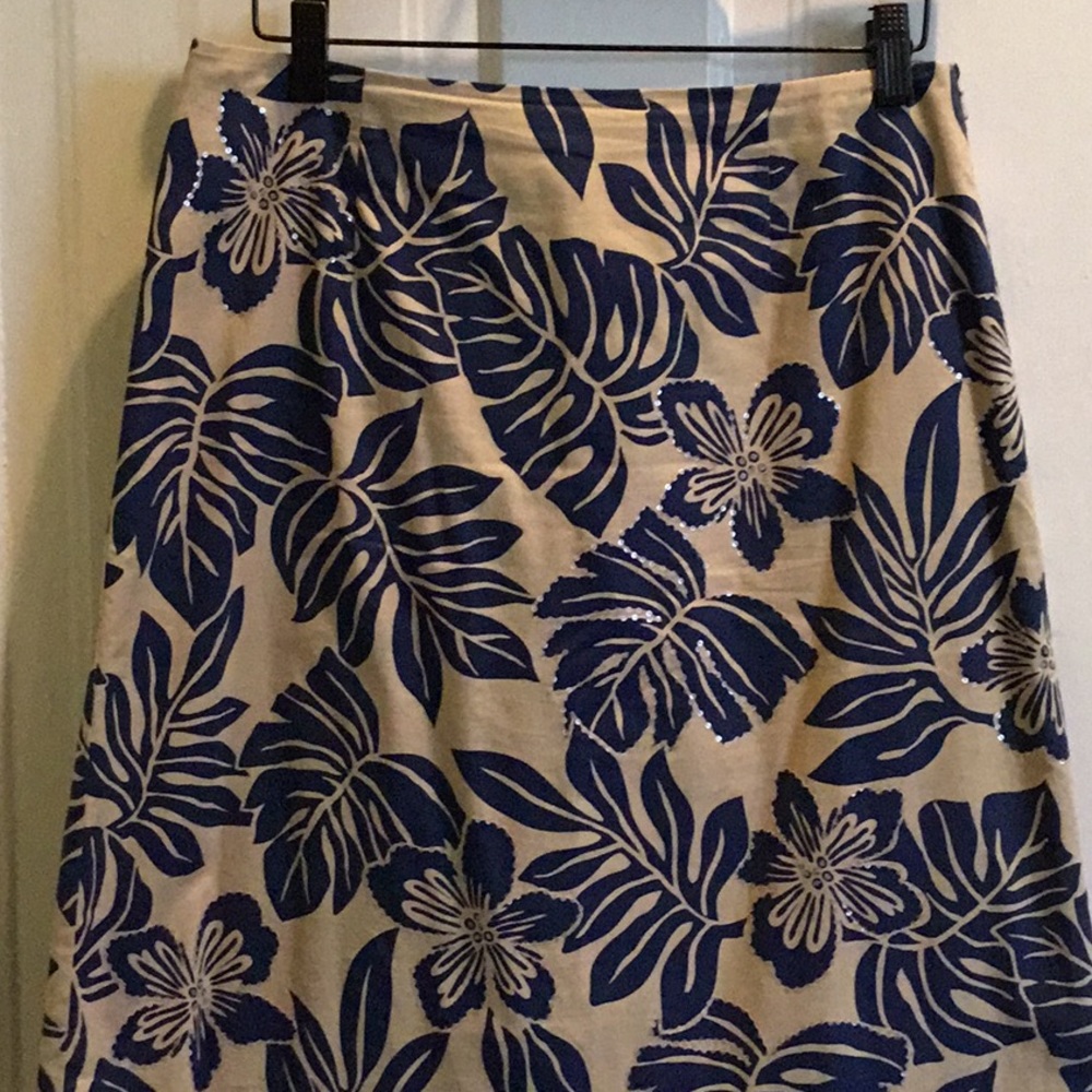 Floral print skirt